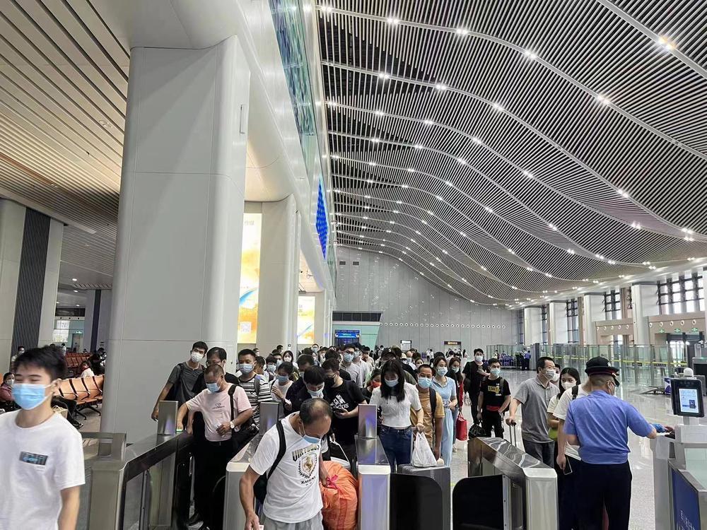 惠州平谭机场深圳北站包车接送